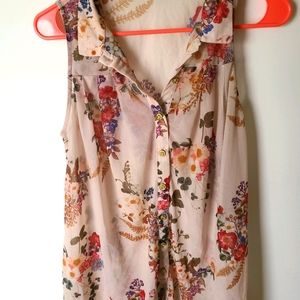 Floral short sleeved blouse